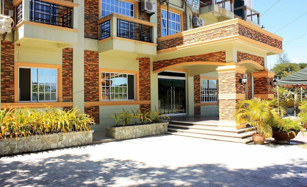 Dureme Mansion Hotel And Resort Castillejos Exterior photo